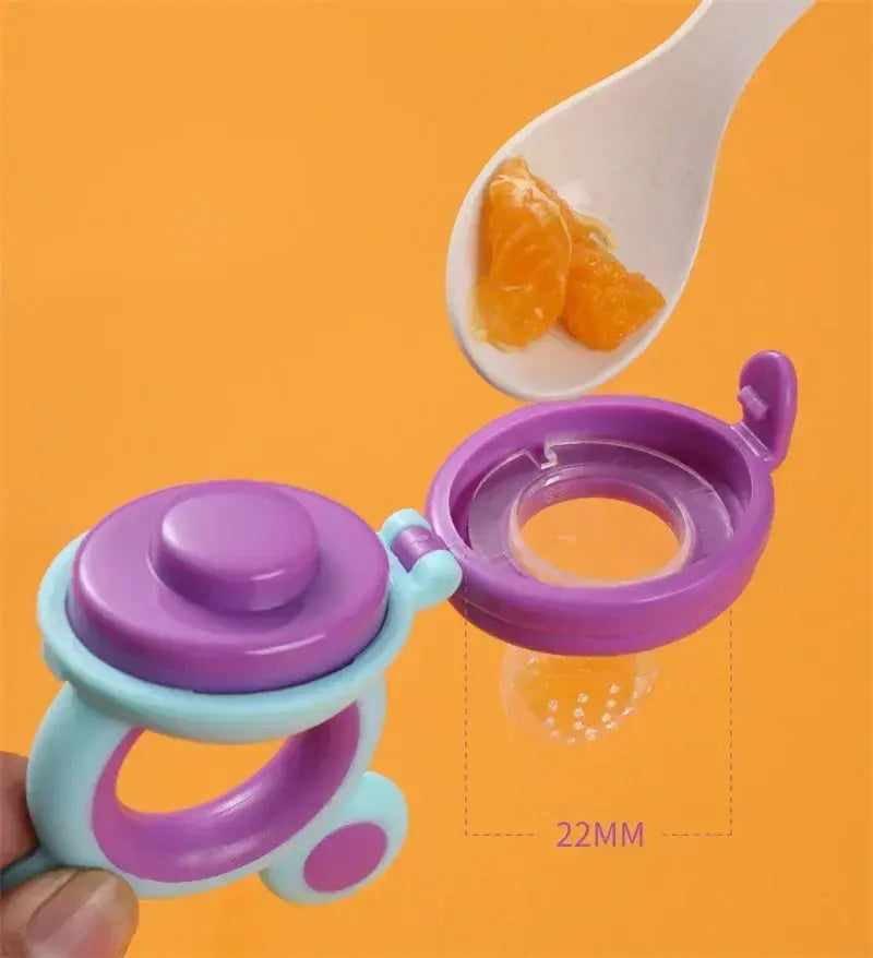 Grignoteuse-pour-bébé-fruits-monde-a-maman