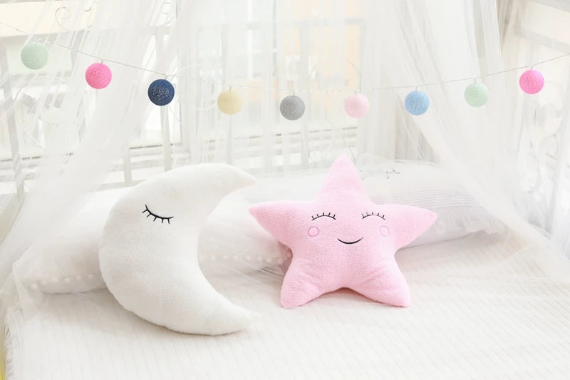 coussin étoile et lune pour enfant