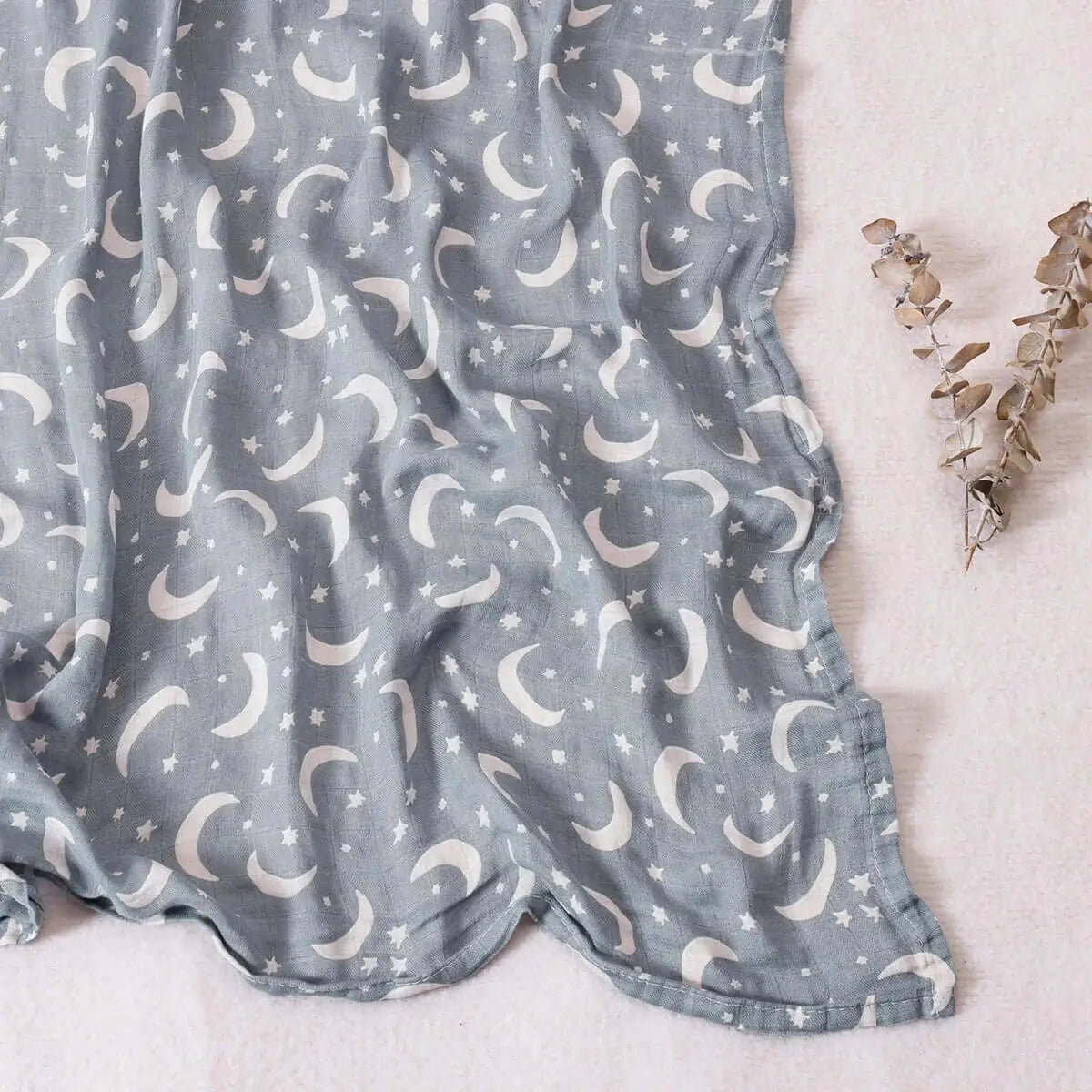couverture de bébé bleu avec lune