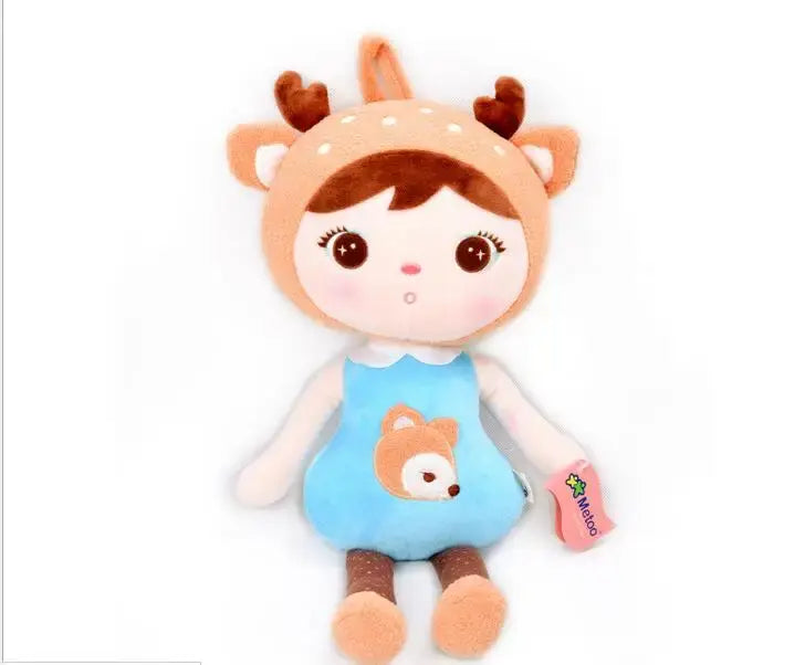 Poupée de chiffon Les Amies de Monde à Maman, poupée douce avec vêtements colorés et visage brodé, pour enfants.