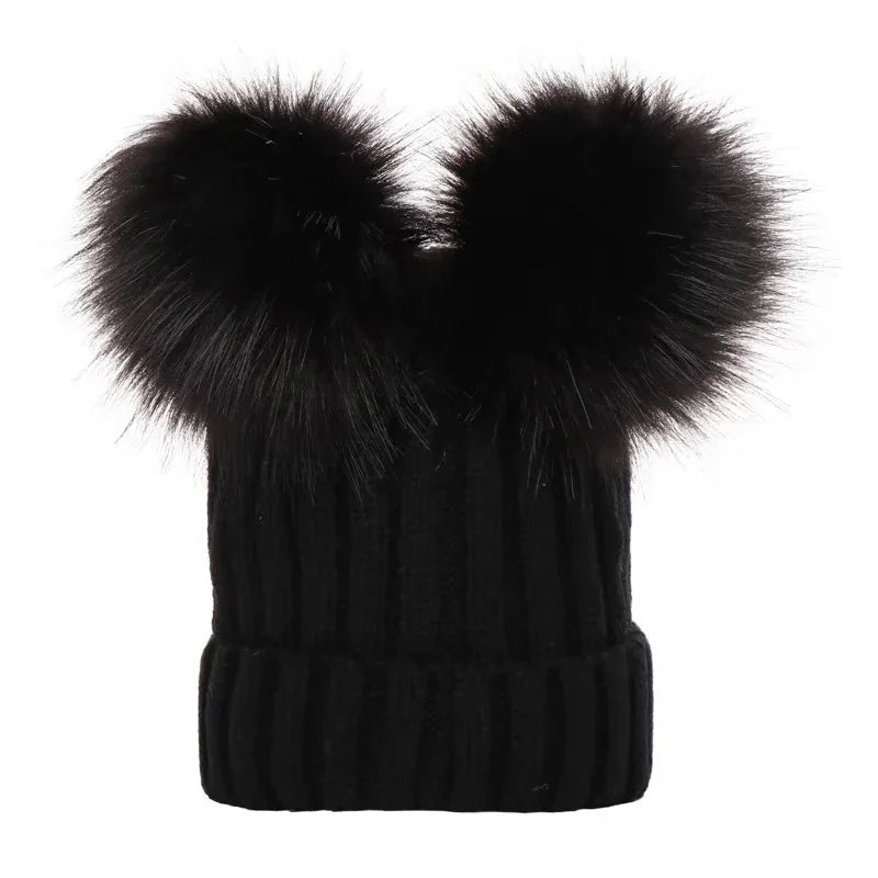 Tuque-a-a pompom-noire