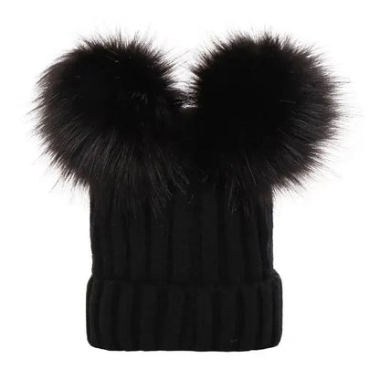 Tuque-a-a pompons-noire-monde-a-maman