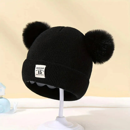 Tuque-pour-bébé-noire-monde-a-maman