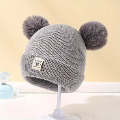 Tuque-pour-bébé-grise-monde-a-maman