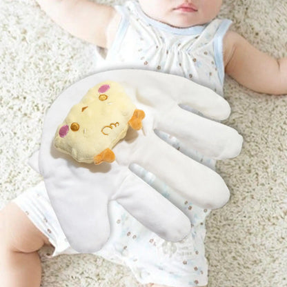 Paume-apaisante-bébé-blanc-monde-a-maman