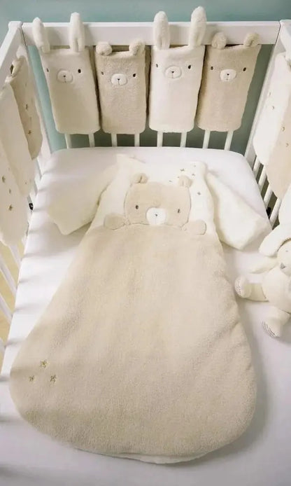 tour de lit de bébé - Monde à maman