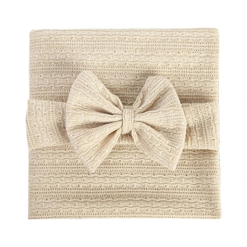 Bandeau-et-couverture-pour-bébé-beige