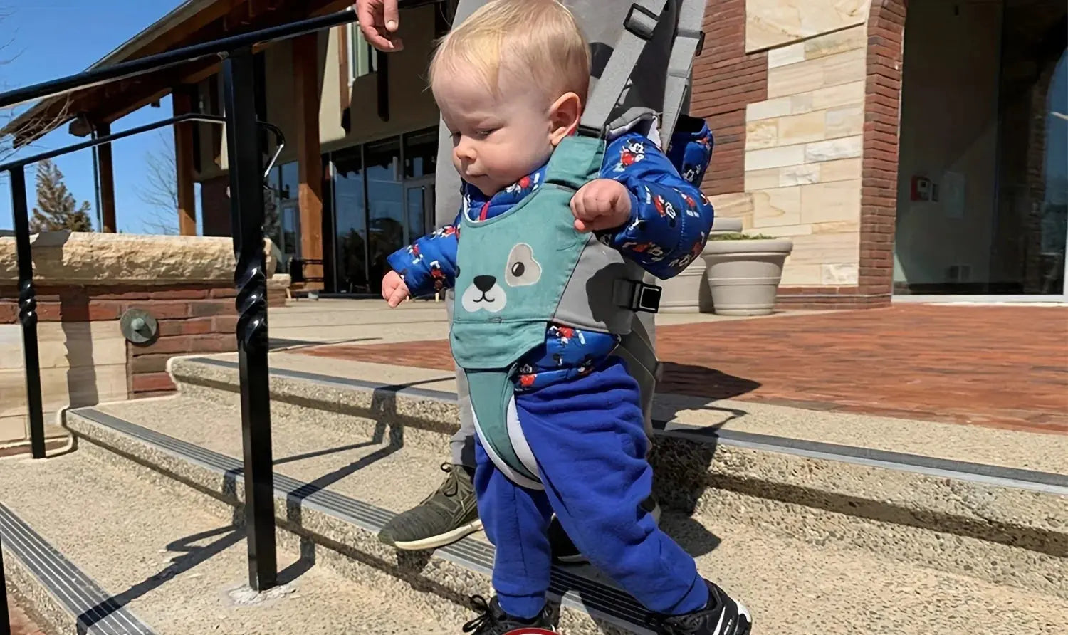 ceinture-de-marche-bébé-monde-a-maman