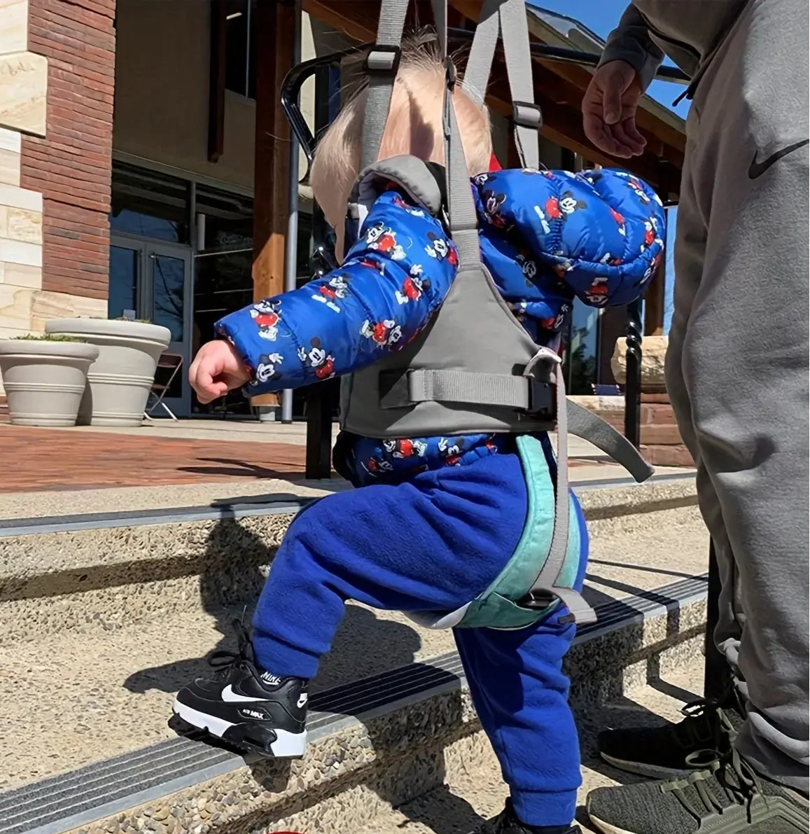 ceinture-de-marche-bébé-monde-a-maman