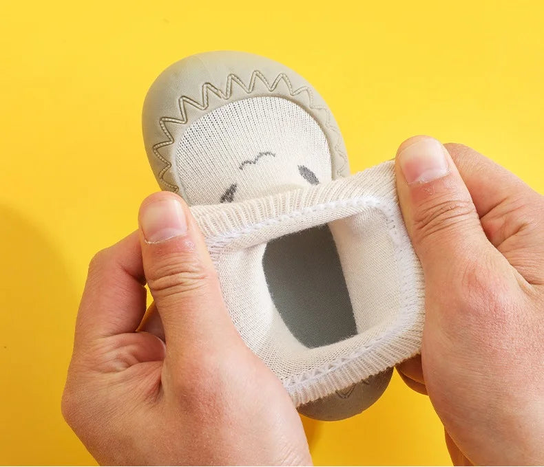 chaussure-bébé-monde-a-maman