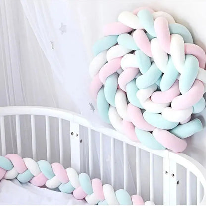 Tour de lit pour bébé